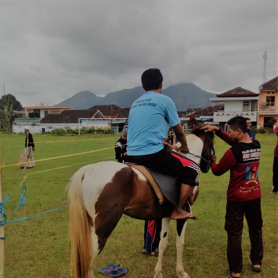 Memanah dan Berkuda di Pesantren Nurul Haromain Pujon Malang